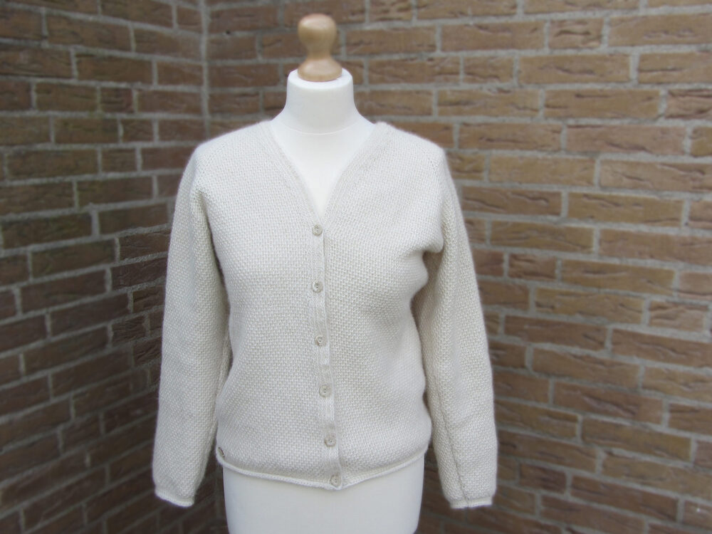 Afbeelding tunisch gehaakt vest in honingraatsteek